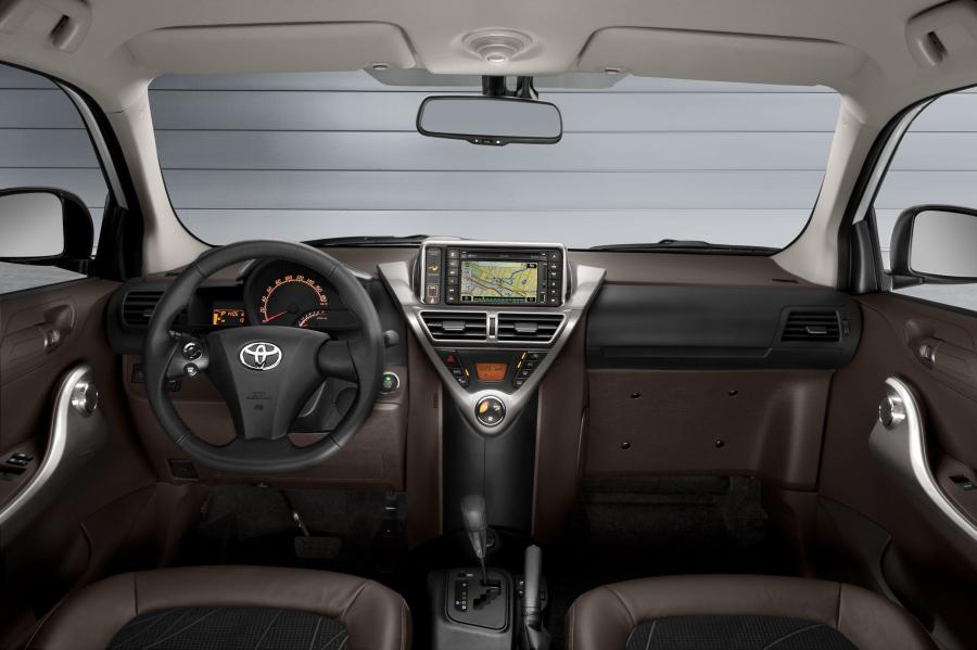  Toyota iQ 2008 года  (фото 73 из 225)